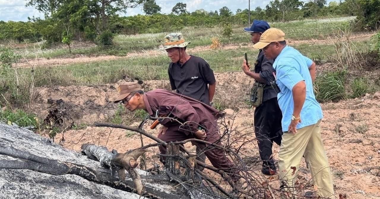 ក្មេងប្រុសម្នាក់ទៅឃ្វាលគោ បានឃើញគ្រាប់យកទៅដុតលេង បណ្តាលឱ្យផ្ទុះរងរបួសធ្ងន់ នៅភូមិសាស្រ្ត ស្រុកមោងឬស្សី ខេត្តបាត់ដំបង។