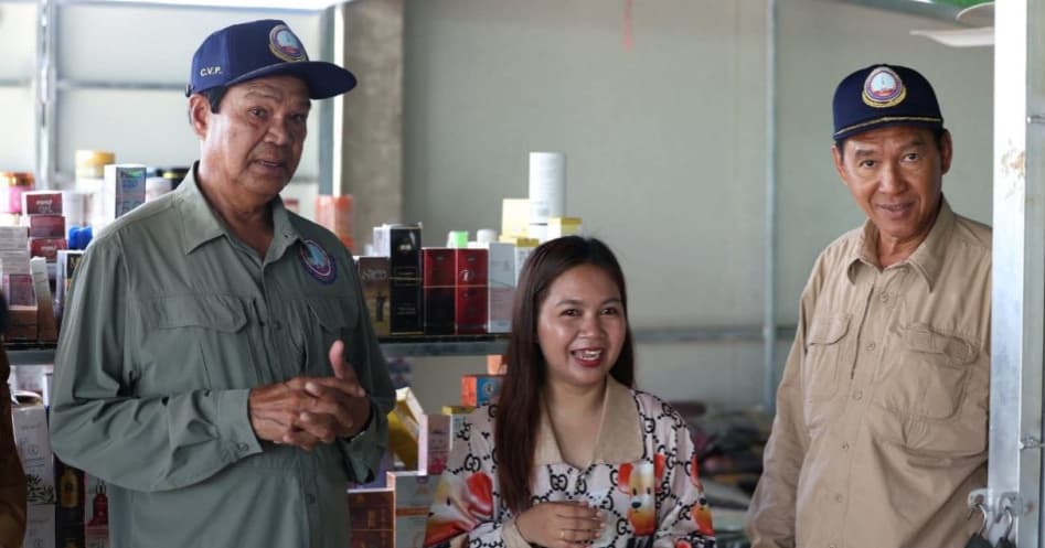 ក្នុងស្មារតីមិនទុកពលរដ្ឋចោល! រាជរដ្ឋាភិបាលបើកដំណើរការ «ផ្សារបណ្តោះអាសន្ន» ធានាជីវភាពជូនពលរដ្ឋភៀសសឹកនៅខេត្តបន្ទាយមានជ័យ