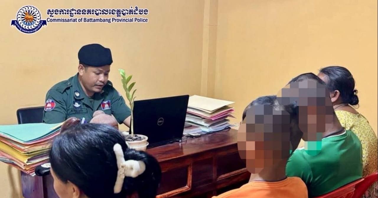 នគរបាលស្រុកឯកភ្នំ ឃាត់ខ្លួនយុវជនទំនើង ០២ នាក់ ជិះម៉ូតូបង្ហោះតាមដងផ្លូវ ដកហូតម៉ូតូទុករយៈពេល ០៣ ខែ