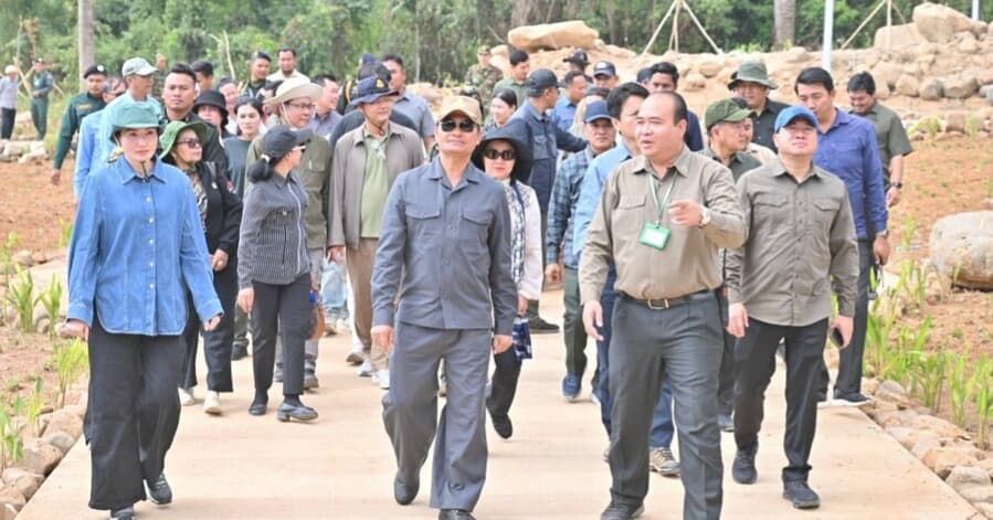 អភិបាលខេត្តកំពង់ស្ពឺ ជំរុញឱ្យមន្ត្រីជំនាញបច្ចេកទេសពន្លឿនការស្ថាបនាផ្លូវឡើងភ្នំខ្នងផ្សារ ខណៈទីតាំងផ្តល់ព័ត៌មាន និងហេដ្ឋារចនាសម្ព័ន្ធនានា នៅដំណាក់ដំរី រួចរាល់១០០%