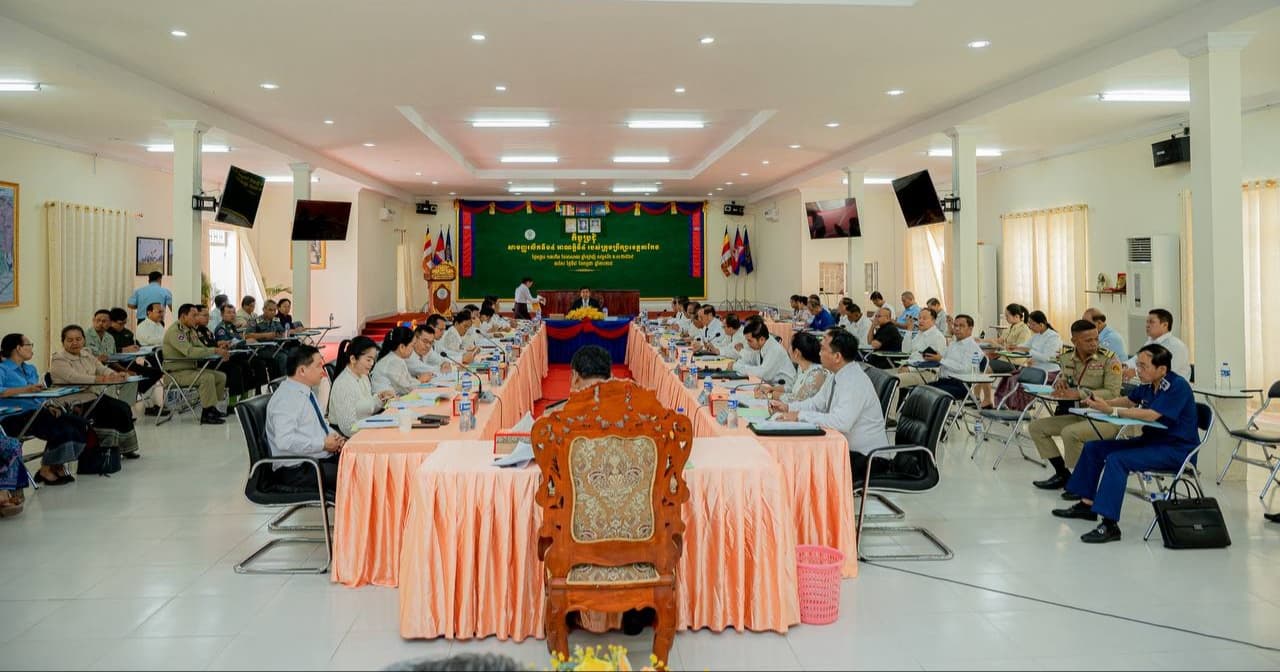 ក្រុមប្រឹក្សាខេត្តតាកែវ កោតសសើរគម្រូវីរៈភាពក្លាហាន របស់កងទ័ពជួរមុខការពារព្រំដែន កម្ពុជា-ថៃ