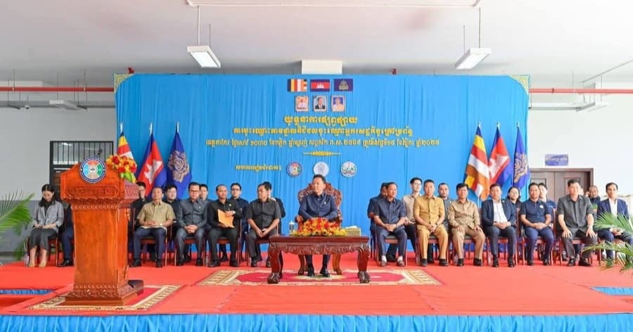 រដ្ឋបាលខេត្តតាកែវ រៀបចំផ្សព្វផ្សាយយុទ្ធនាការ និងចុះឈ្មោះអ្នកសេដ្ឋកិច្ចក្រៅប្រព័ន្ធតាមថ្នាលឌីជីថល ជាង ៣០០០នាក់