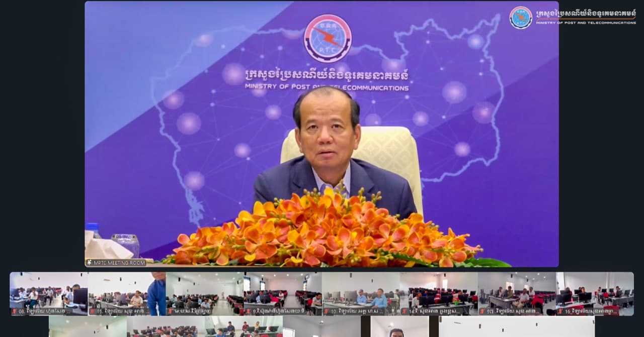 ឯកឧត្តមរដ្ឋមន្រ្តី ជា វ៉ាន់ដេត បានអញ្ជើញជាអធិបតីក្នុងពិធីសំណេះសំណាលជាមួយមេឃុំ នាយកវិទ្យាល័យ ប្រធាននិងគ្រូប្រចាំ មជ្ឈមណ្ឌលបច្ចេកវិទ្យាសហគមន៍ ទាំង១៨ វិទ្យាល័យ នៅខេត្តតាកែវ តាមប្រព័ន្ធអនឡាញ